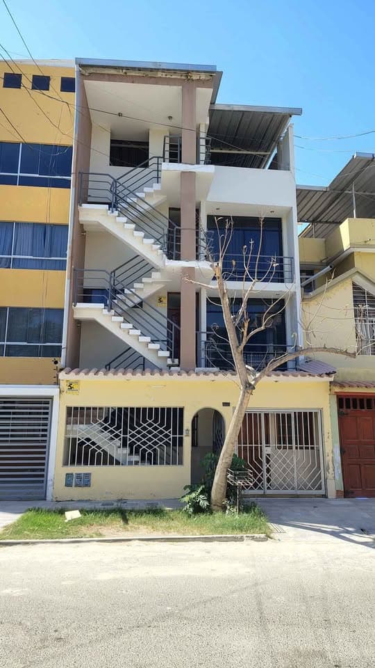 Amplio departamento en Alquiler en Santa María del Pinar, 114 m², Piura